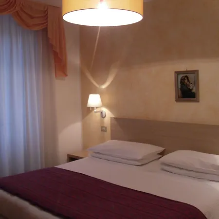 Hotel Centrale Otel San Pellegrino Terme