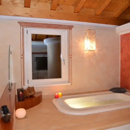 מלון Hotel Centrale 3*