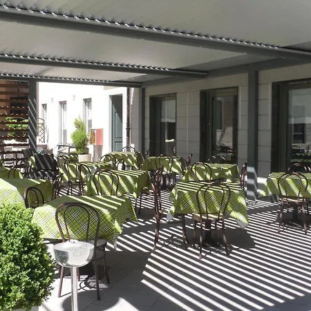 מלון Hotel Centrale סן פלגרינו טרמה