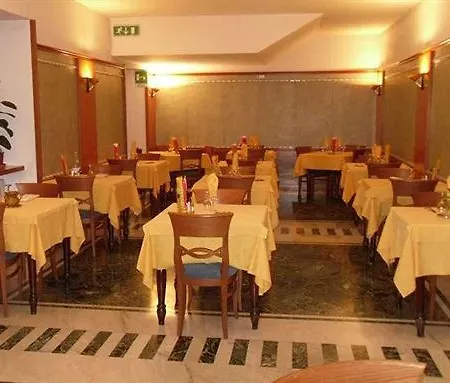 호텔 Hotel Centrale 산펠레그리노테르메