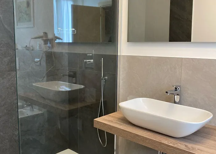 Hotel Centrale Otel