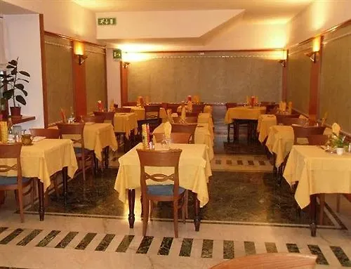 Otel Hotel Centrale San Pellegrino Terme